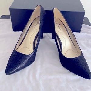 Ladies heeled shoes